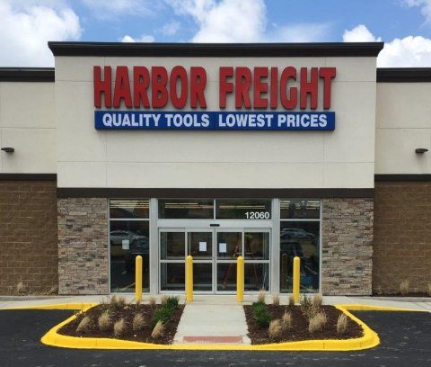 Harbor Freight store front