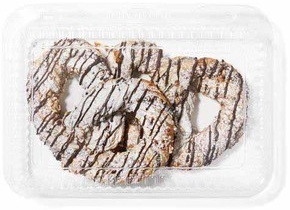 Chocolate and Almond Bretzel Pastry