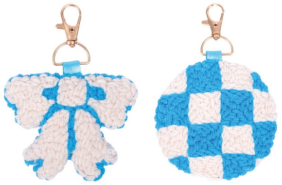 Pembrook Punch Needle Keychain Kit - Blue Bow