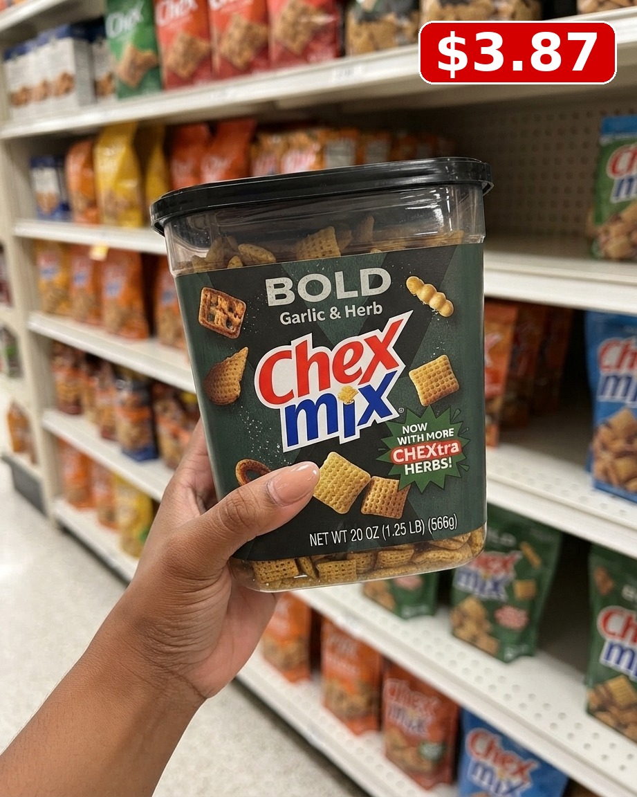 Chex Mix Bold Garlic and Herb Snack Mix